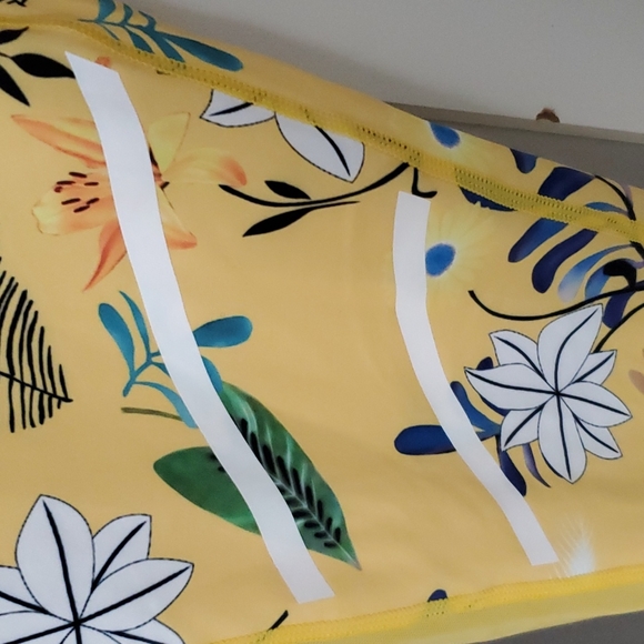 Workout pants - Picture 3 of 3